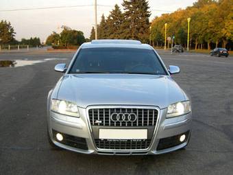 2007 Audi S8 Photos