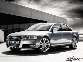 2008 Audi S8 Photos