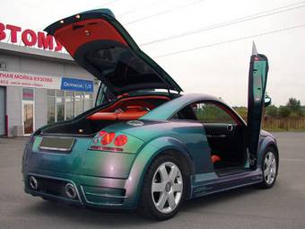 2000 Audi TT Photos
