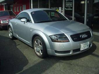 2002 Audi TT Photos