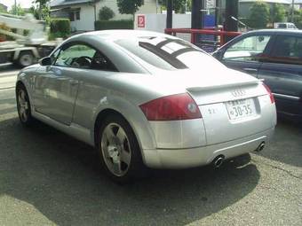 2002 Audi TT Photos