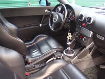 2002 Audi TT Photos