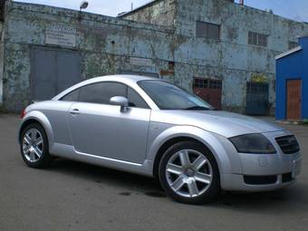 2002 Audi TT Photos