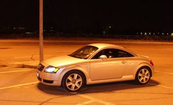 2003 Audi TT Pictures