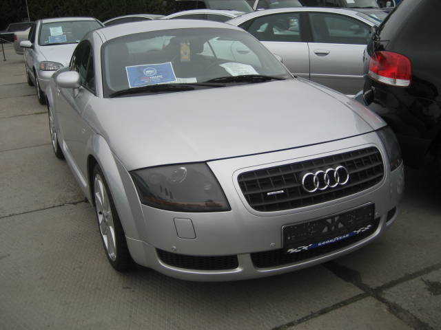 2004 Audi TT