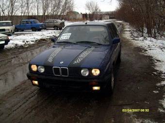 1990 BMW 3-Series Photos