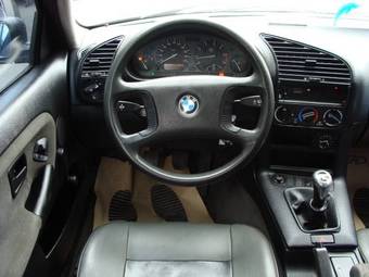 1991 BMW 3-Series Images