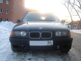 1993 BMW 3-Series Photos