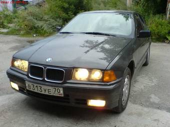 1993 BMW 3-Series
