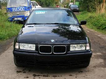 1993 BMW 3-Series Photos