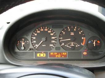 2002 BMW 3-Series Photos