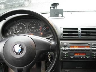 2002 BMW 3-Series Pictures