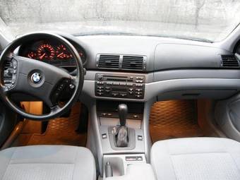 2003 BMW 3-Series Photos