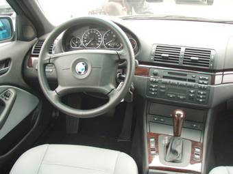 2003 BMW 3-Series Pics