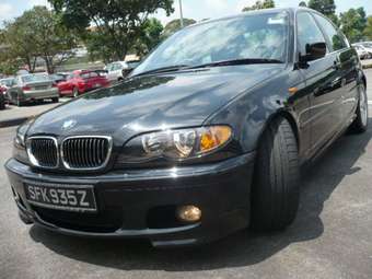 2004 BMW 3-Series Images