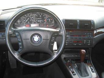 2004 BMW 3-Series Photos