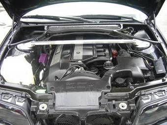 2004 BMW 3-Series Photos
