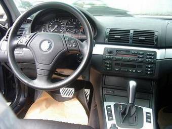 2004 BMW 3-Series Photos