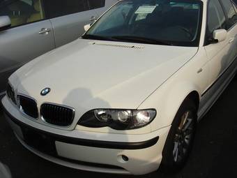 2004 BMW 3-Series Photos