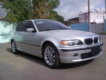 2004 BMW 3-Series Photos