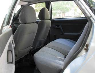 2004 BMW 3-Series Photos
