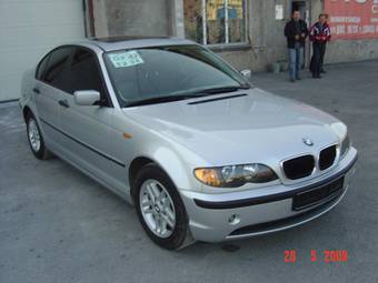 2004 BMW 3-Series Photos