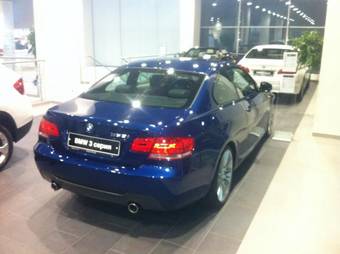 2010 BMW 3-Series Images