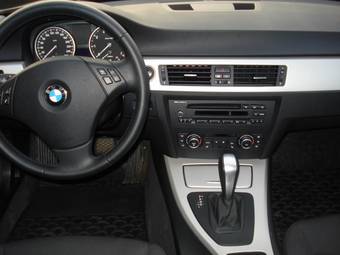 2010 BMW 3-Series Wallpapers