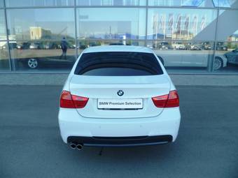 2010 BMW 3-Series Photos