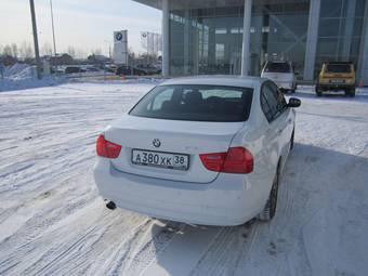 2011 BMW 3-Series Photos