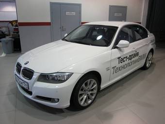 2011 BMW 3-Series Photos