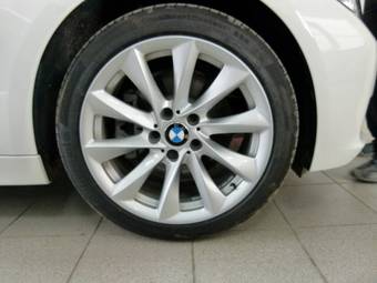 2012 BMW 3-Series Images