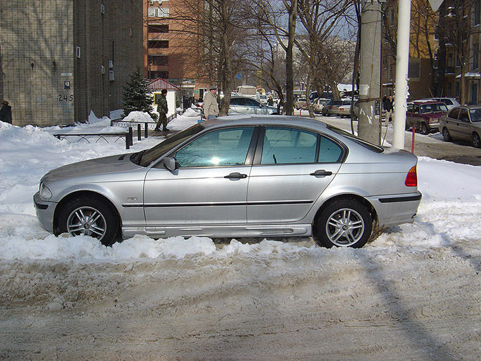 2000 BMW 318I