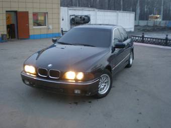 1997 BMW 5-Series Images