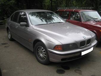 1998 BMW 5-Series Photos