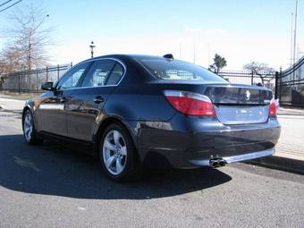 2005 BMW 5-Series Pictures