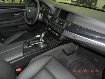 2011 BMW 5-Series Wallpapers