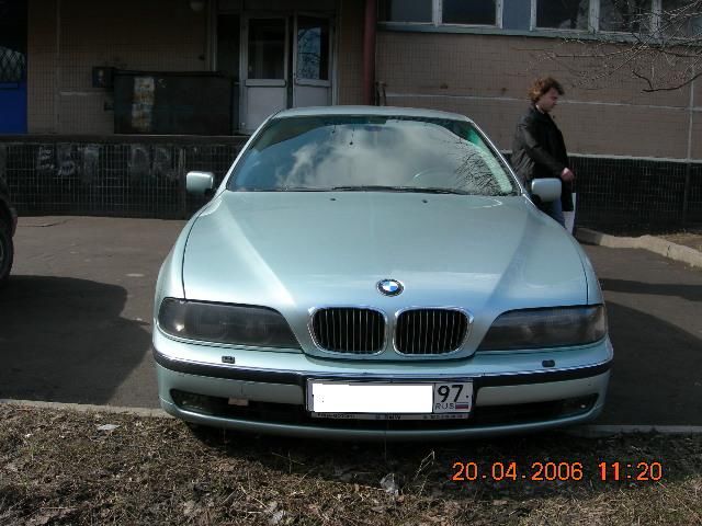 1998 BMW 520I