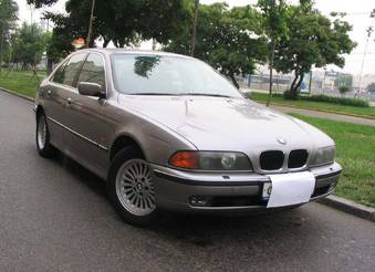 2000 523I