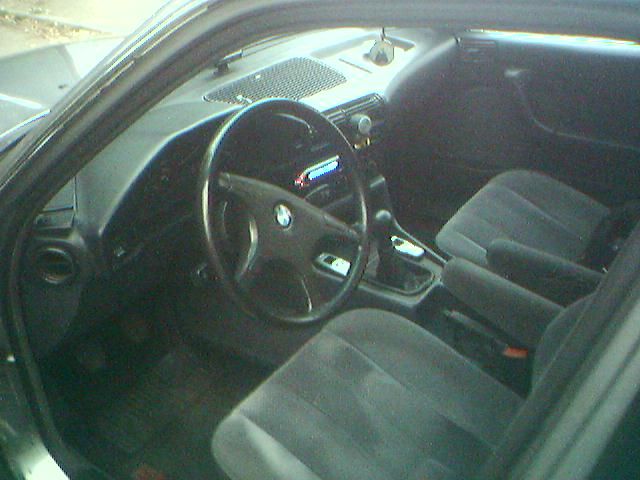 1990 BMW 525
