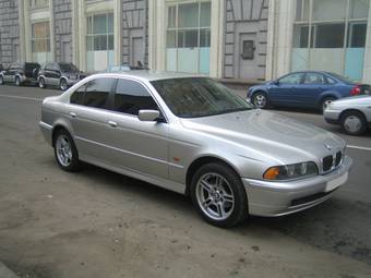 2003 BMW 525I