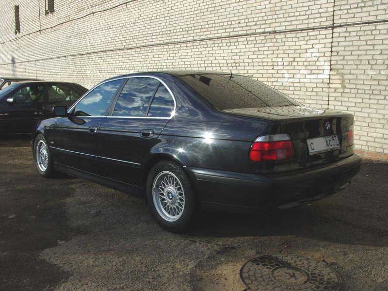 1999 BMW 528I