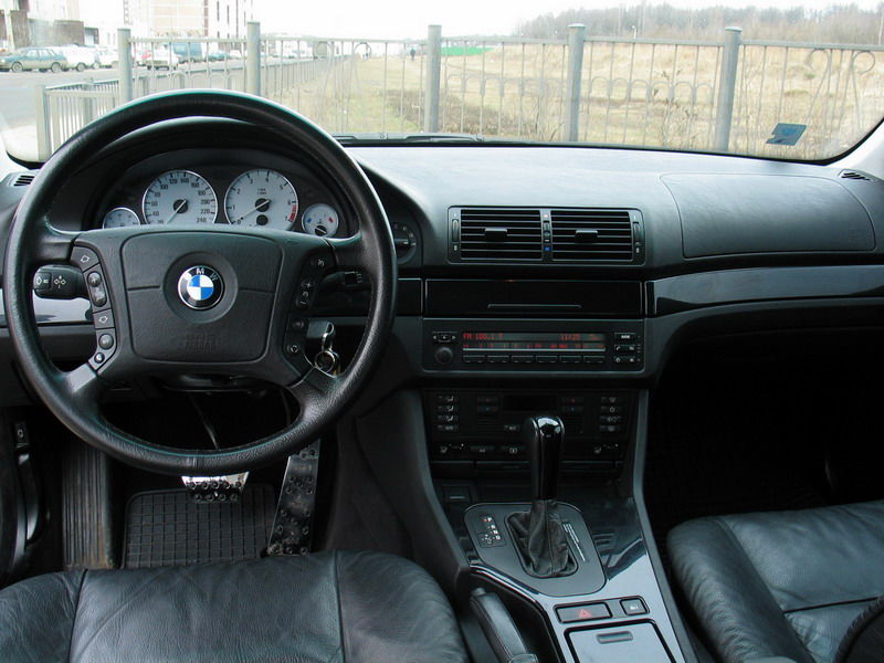 1999 BMW 528I