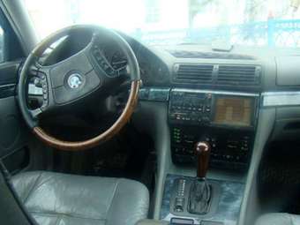 1994 BMW 7-Series Pics