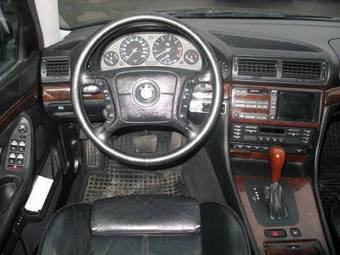 1998 BMW 7-Series Photos