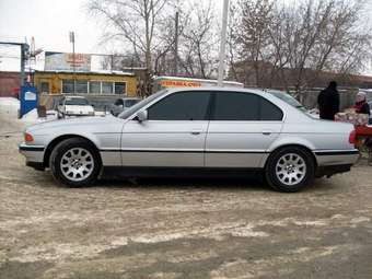 2000 BMW 7-Series Images