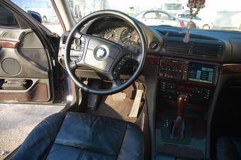 2000 BMW 7-Series Pictures
