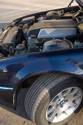 2000 BMW 7-Series Pictures