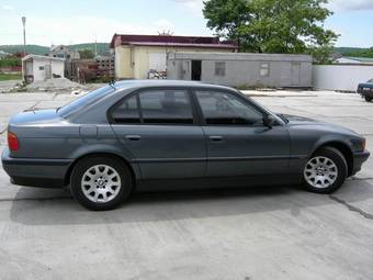 2000 BMW 7-Series Pictures
