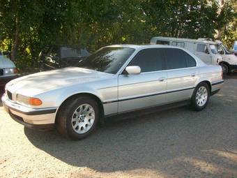 2000 BMW 7-Series